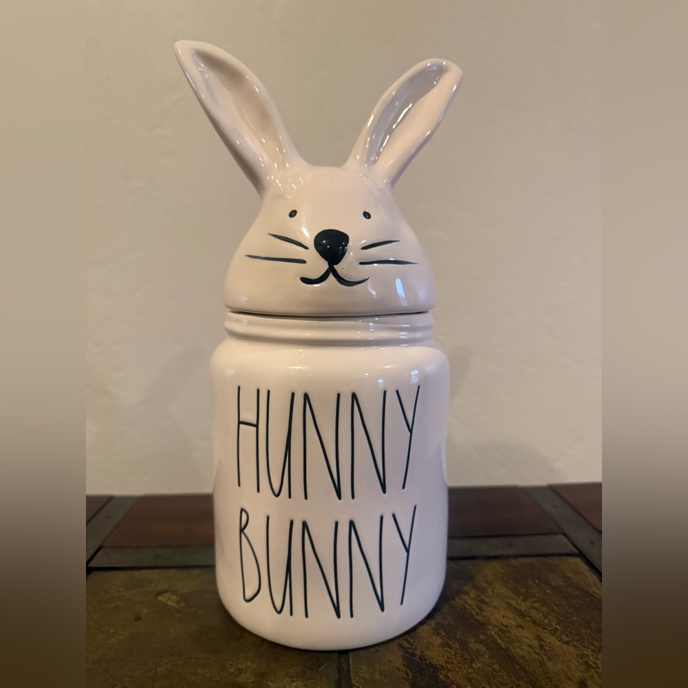 Rae Dunn Easter bunny candy/cookie jar